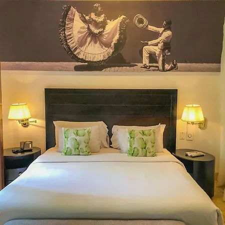 Boutique Santo Toribio 4*