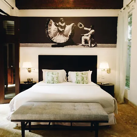 Boutique Santo Toribio 4*